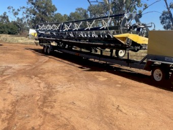 2011 New Holland CR9080 with Fronts