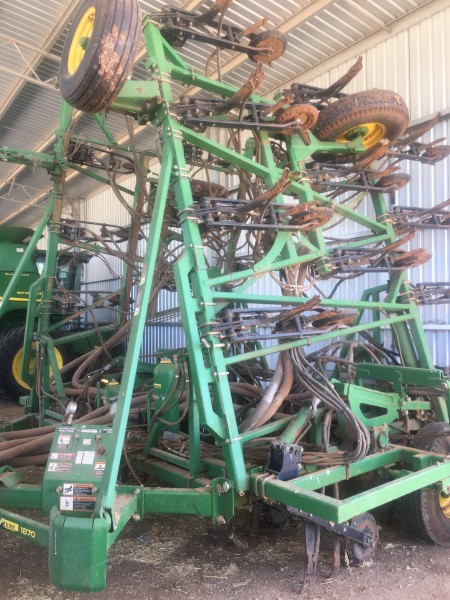John Deere 1870 Air Hoe Drill