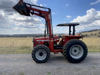Massey Ferguson 435 80HP 4WD with 4:1  Loader