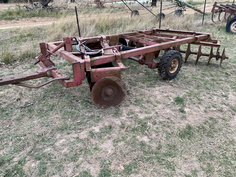 International 20 plate offset disc