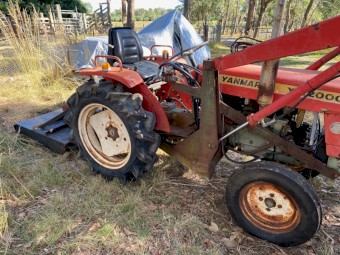 1977 Yanmar 2000 20 hp Tractor w/slasher and FEL