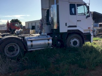 2003 UD CW445 Prime Mover