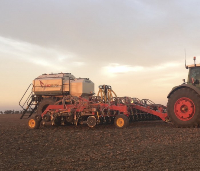 Bourgault HD872-8 Air Seeder
