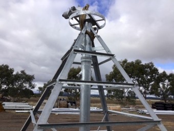 Centre pivot parts