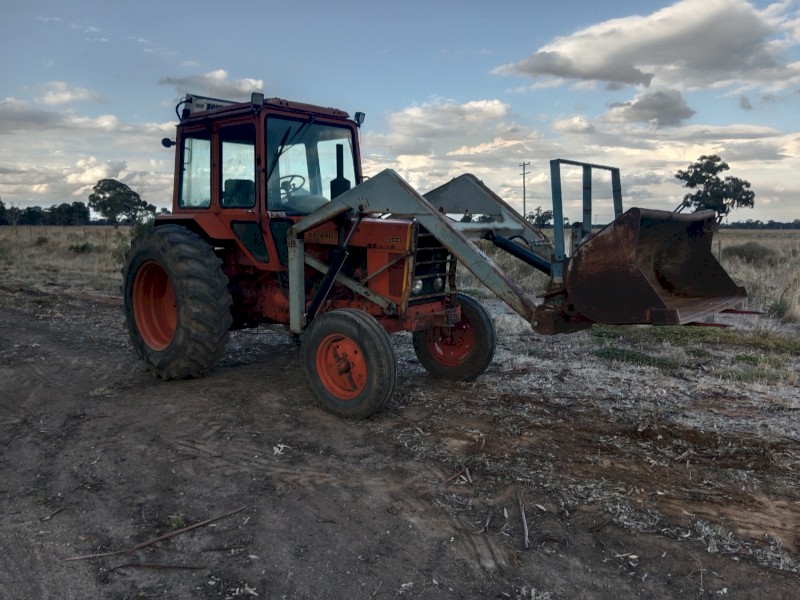 Belurus 900 frontend loader tractor 