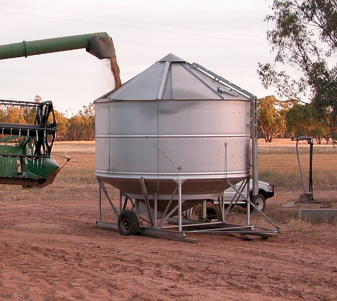 Kotzer 28 Cubic Metres Field Bin hardly used