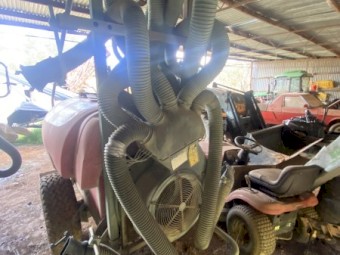 Silvan 2000 litre airblast vine sprayer with Nobili Oktopus 2 row sprayer. 