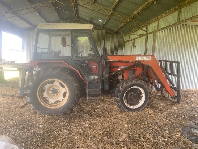 Zetor 7245 FWA with Loader