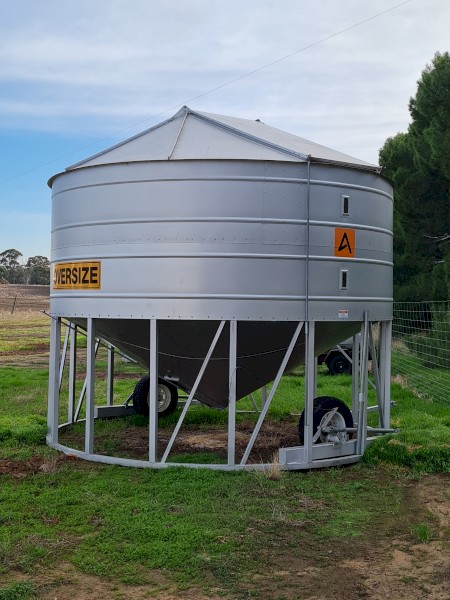 2017 Ahrens 30 Tonne Field Bin