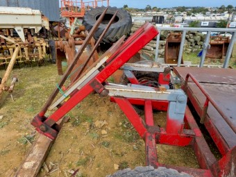 CMI Hay Feed Out Wagon