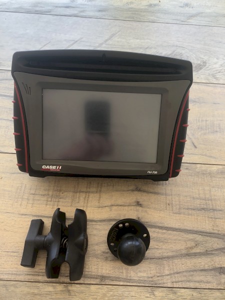 FM 750
