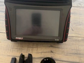 FM 750