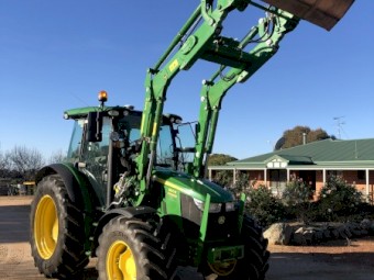 2018 John Deere 5100R with 543R F.E.L.