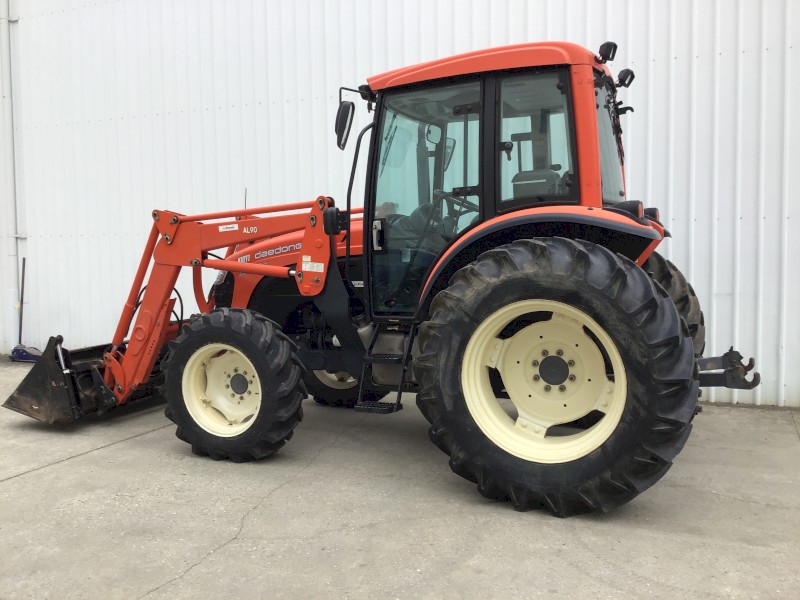 Daedong Kioti DK 902 C 90 HP 