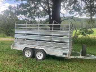 Box trailer with cage and stock crate tandem axle 3200 GVM 12*6