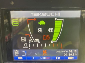 Takeuchi 2021 TLR6 low hours 140 hrs track machine