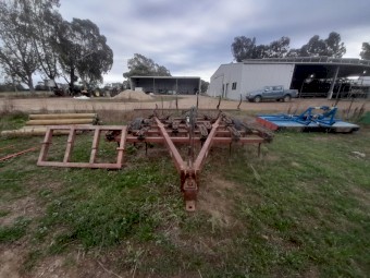 International Scarifier 