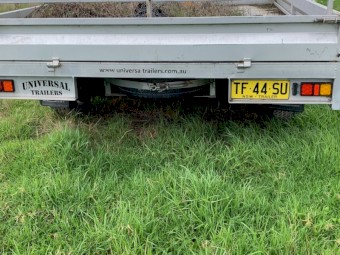 Universal Tipping Trailer - 4.5 Tonne Rating - Excellent Condition
