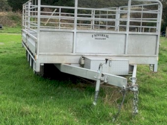 Universal Tipping Trailer - 4.5 Tonne Rating - Excellent Condition