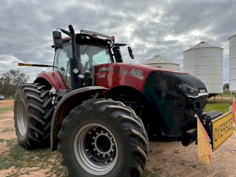 Case IH 340 AFS Magnum FWA Tractor