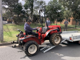 ANTONIO CARRARO TRX 8400 - Low Profile Orchard / Vineyard Tractor  4WD 65HP (49Kw)  2001 Model