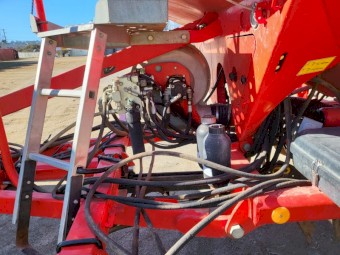 Vaderstad Seed Hawk 800C Precision Air Seeder