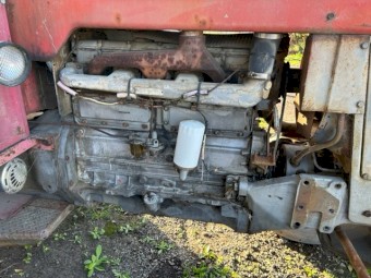 Massey Ferguson 1100 Tractor