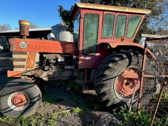 Massey Ferguson 1100 Tractor