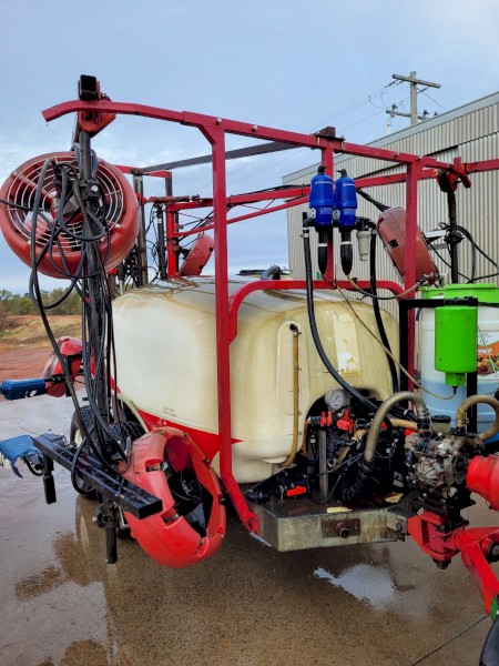 Croplands 4000L 2-row Fungicide / 3-row Herbicide Vineyard Spray Unit