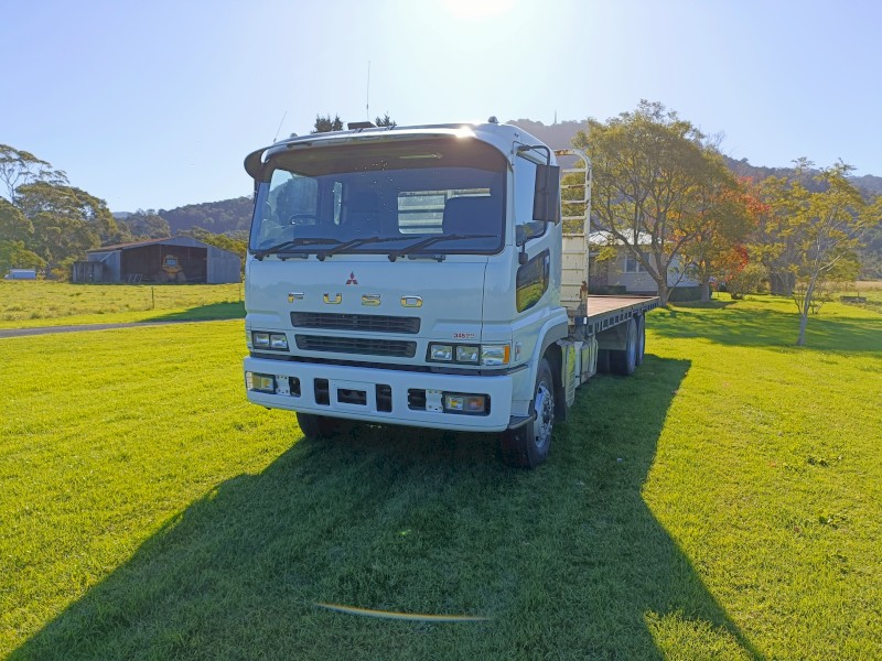 2010 Mitsubishi Fuso FV 500 Tray