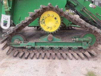 John Deere Header Tracks