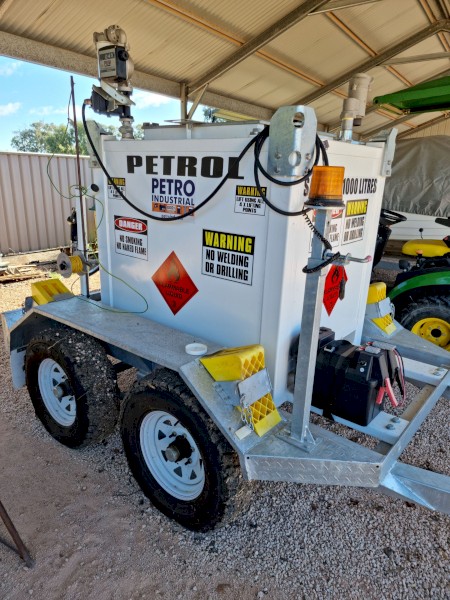 1000L Unleaded Petrol Fuel Tank on Tandem Trailer
