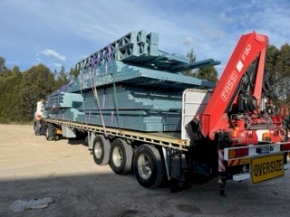 Crane truck