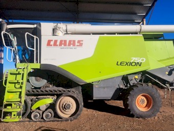 2010 Claas 750 Lexion Terratrack Header and Front