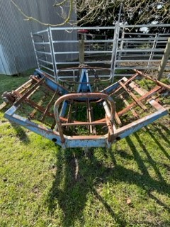 Bale Feeder