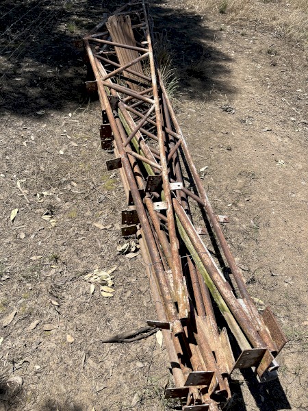 Shed trusses