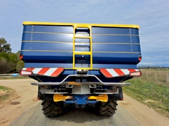 2020 Bogballe M35W Plus spreader with ISO -