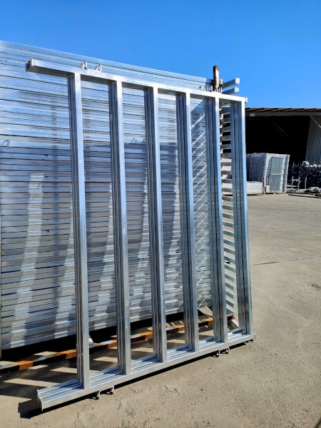 Brand New Cattle Yard Panels - 6 Bar - 1800H x 2100W - welded lugs and pins included Rack of 85 panels 40x40x1.6mm