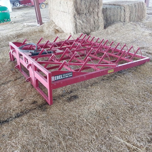 Rebel 15 Bale Grab