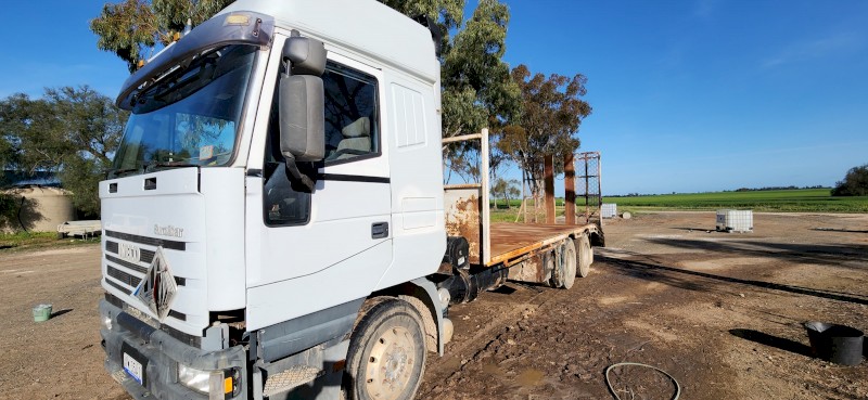 IVECO 1999 TRAY TRUCK  8 METER  WITH RAMPS