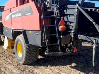 2006 New Holland BB960 Crop Cutter 8x4x3 square baler