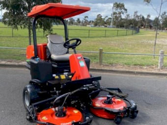 Jacobsen AR3 Ride On Contour Mower (Kubota Engine) - Great Condition