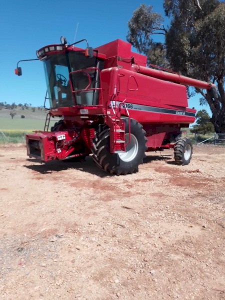 Case 2166 Header with 1010 Front