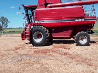 Case 2166 Header with 1010 Front