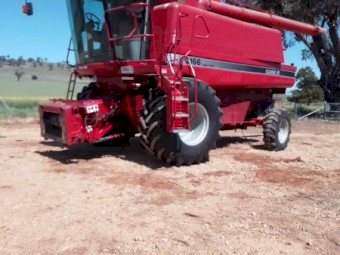 Case 2166 Header with 1010 Front