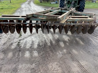 Shearer offset disc