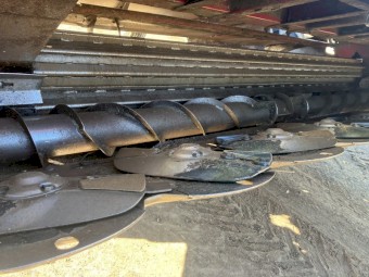 2011 R85 Macdon Mower conditioner