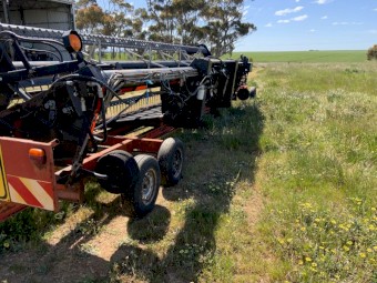 2003 Massey Ferguson 5140 Windrower
