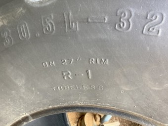 30.5L-32 Tyres x 2