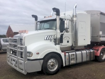 2011 Mack Trident 